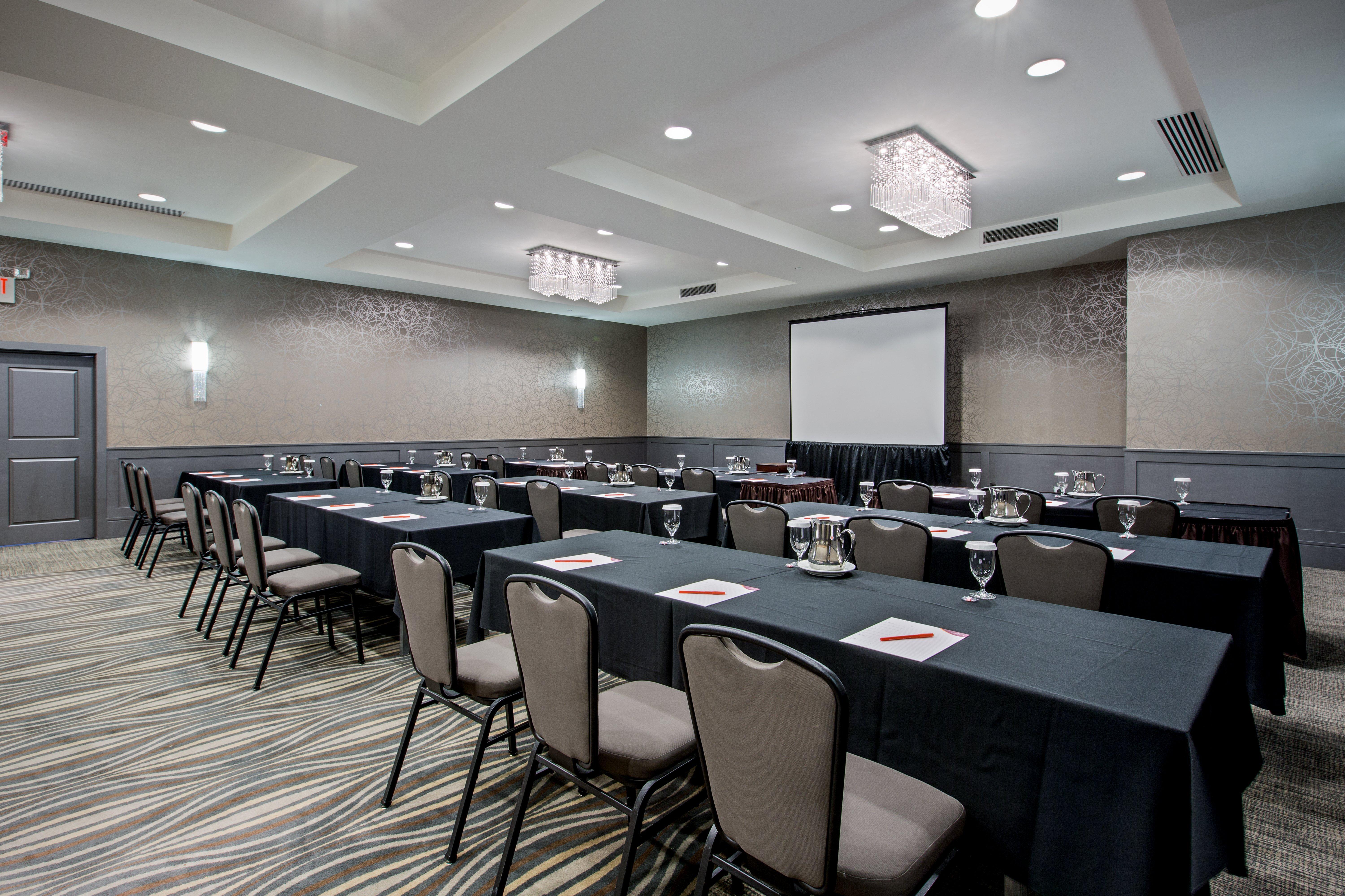 Crowne Plaza Suffern-Mahwah By Ihg Hotel Exterior photo