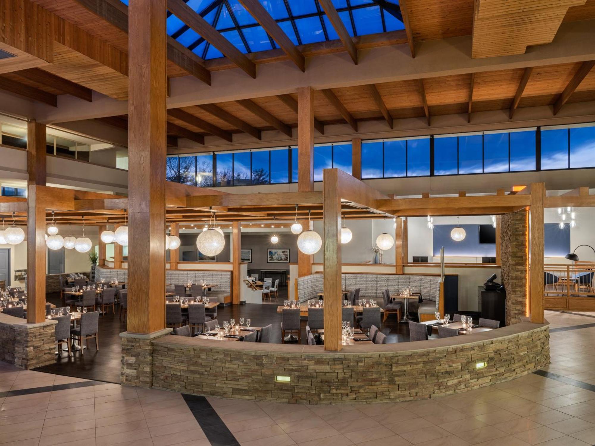 Crowne Plaza Suffern-Mahwah By Ihg Hotel Exterior photo